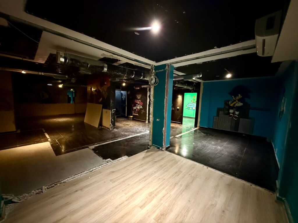 📣 QERA Ambient Biznesi (Podrum) 📍 Myslym Shyri, Prane Karburant Kastratit ✨