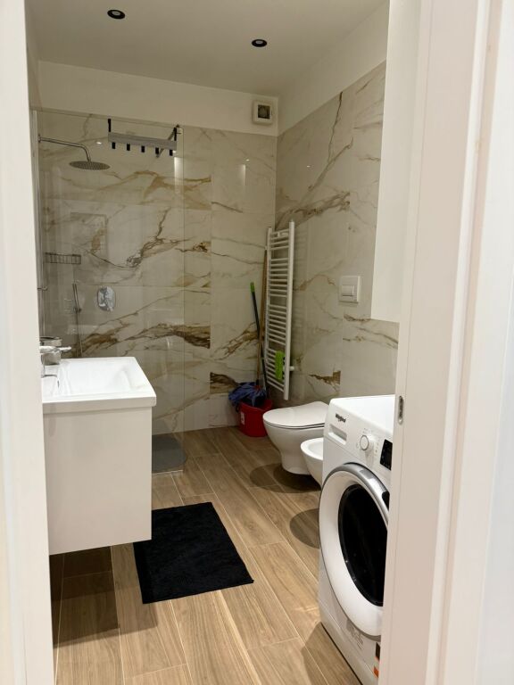 SUPER APARTAMENT 2+1 PER QIRA PRANE TEG-ut