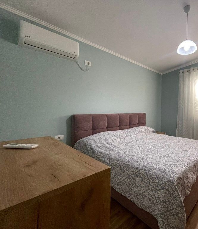 JEPET SHTEPI PRIVATE ME QIRA , SAUK I VJETER