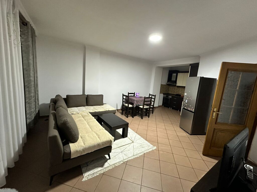 Jepet me qira apartament 2+1 tek ish Garda Republikes