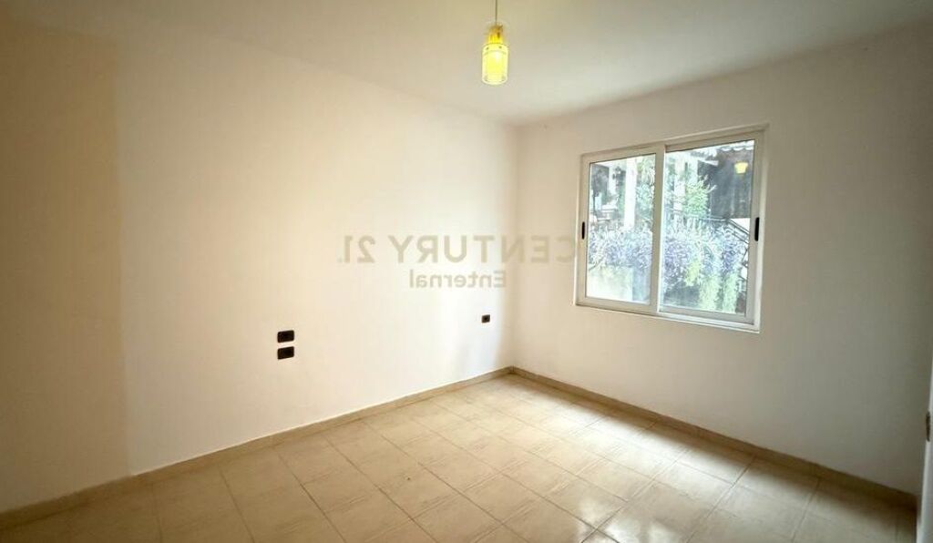 Shitet apartament 3+1 tek mbikalimi te Komuna e Parisit