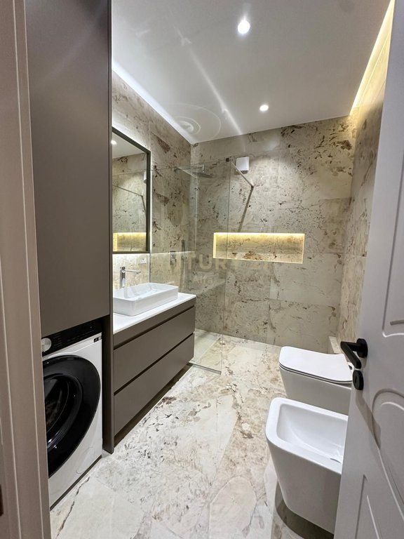 Apartment 3+1+2 for rent at Rruga e Kosovareve!