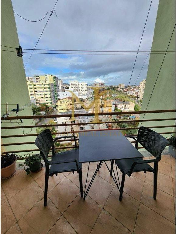 Apartament me qera 1+1 në Plazh Hekurudha, Durrës