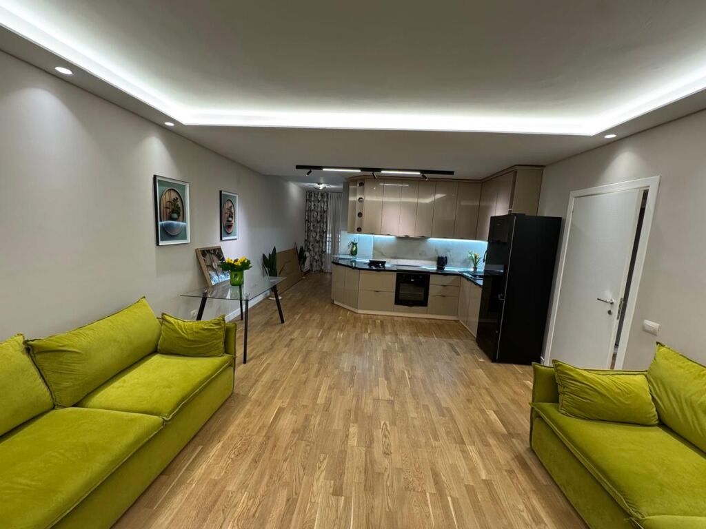 1+1,appena arredato, vicino al giardino botanico, 900 euro