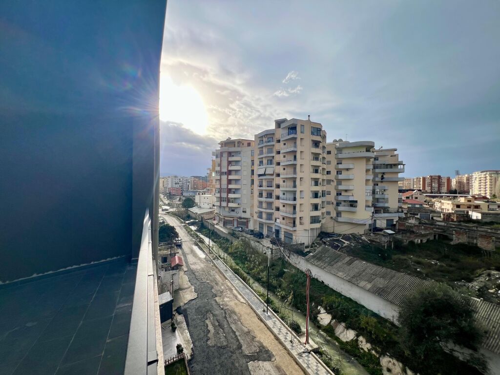 Apartament modern për shitje pranë Lungomare – Ndërtim i ri 2026