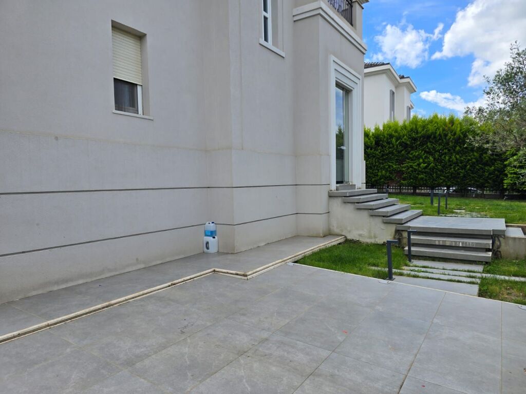 🔑 Villa con Piscina in Vendita a Rolling Hills-TEG