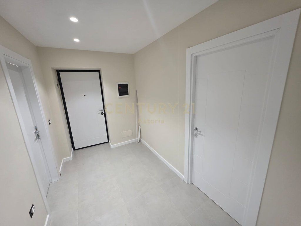 Apartament 2+1 per shitje te Oxhaku