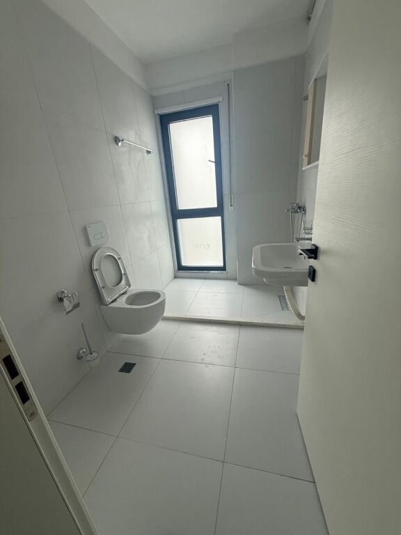 Porcelan Jepet Apartament 1+1 Me Qera