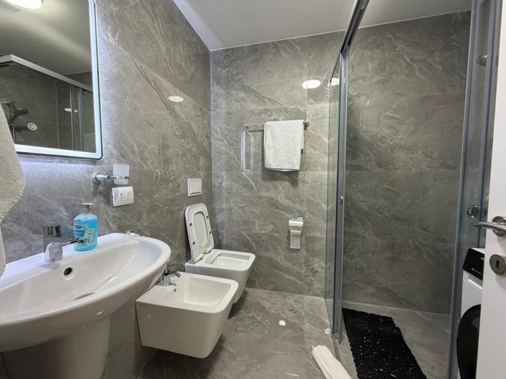 Appartamento 2+1+Parcheggio in affitto presso Akses Tirana presso Casa Italia.