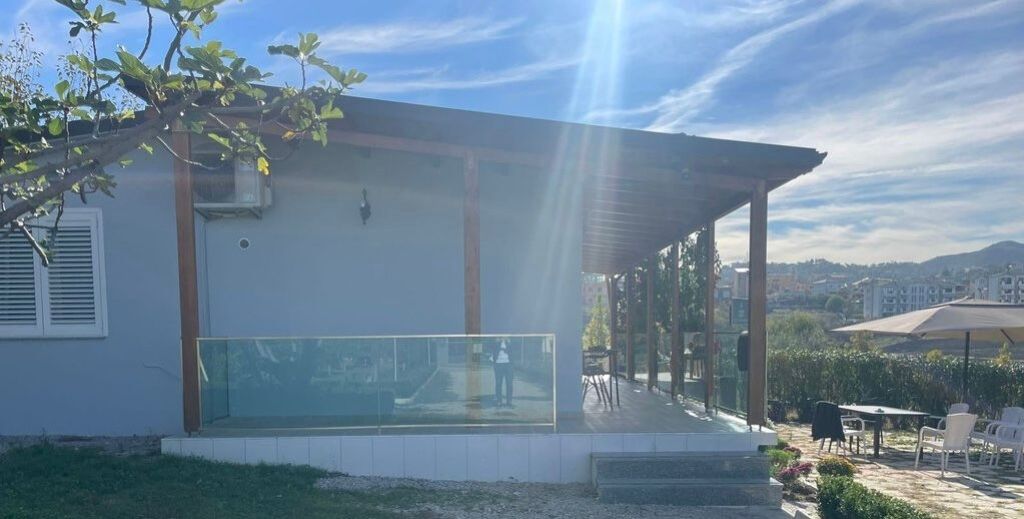 JEPET SHTEPI PRIVATE ME QIRA , SAUK I VJETER