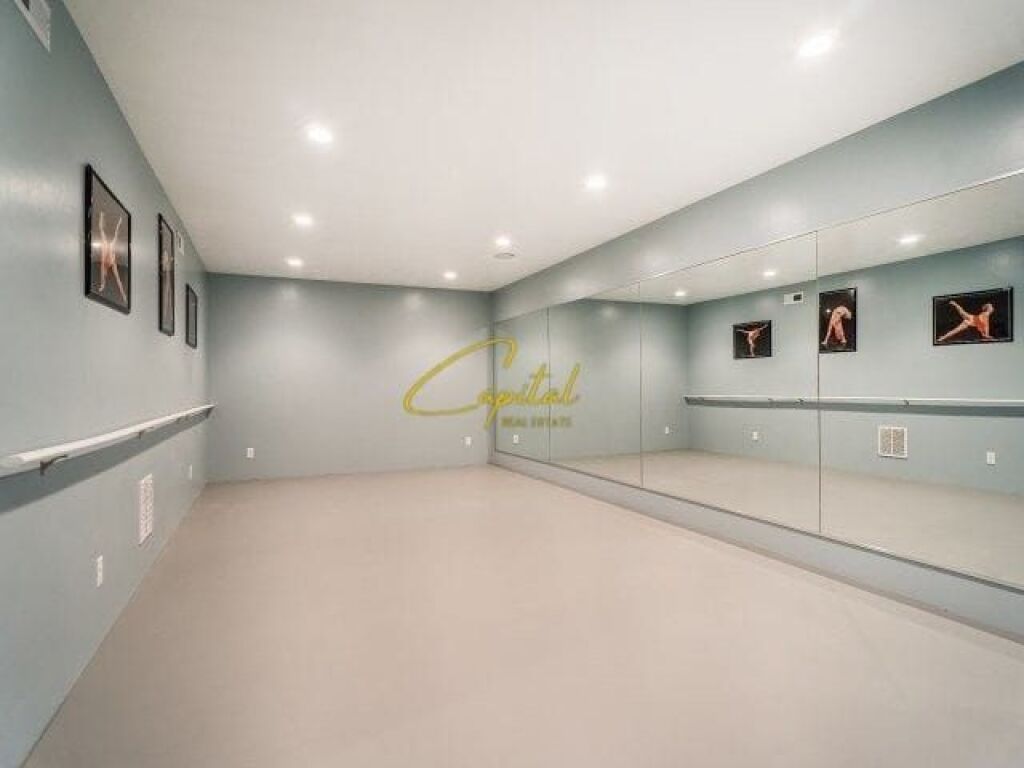 BUSINESS PREMISES FOR SALE 75 M2 MUHAMED GJOLLESHA STREET 25,000,000 LEKE