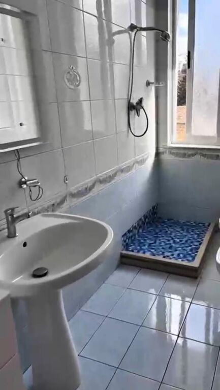 Affittasi un appartamento 2+1 in via Dibra, vicino a Vila Gold