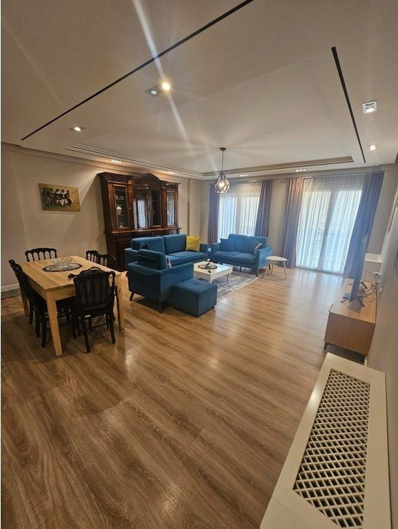 Appartamento premium 2+1+2 (130 m²) in affitto vicino al Lago Artificiale di Tirana!