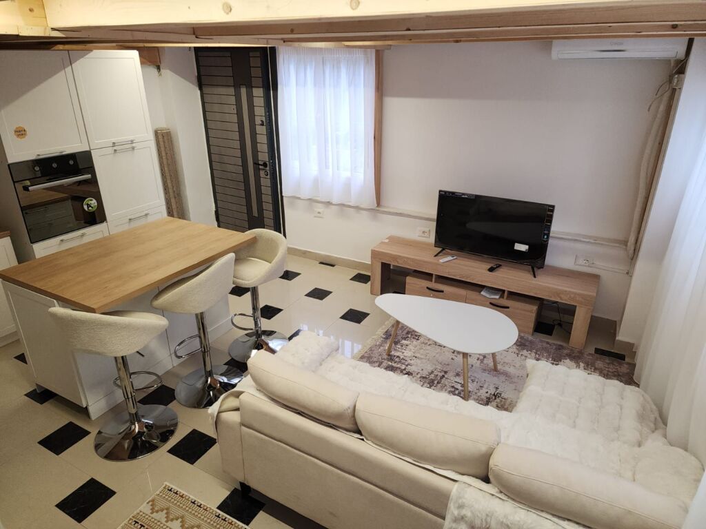 Duplex 1+1 newly furnished, ground floor – near Halili Complex   