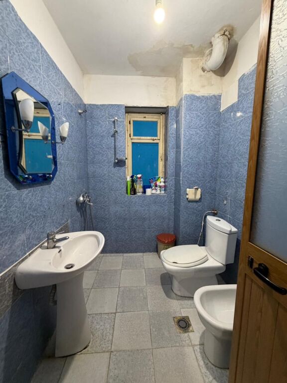 Apartament 1+1 per qera pran stadiumit