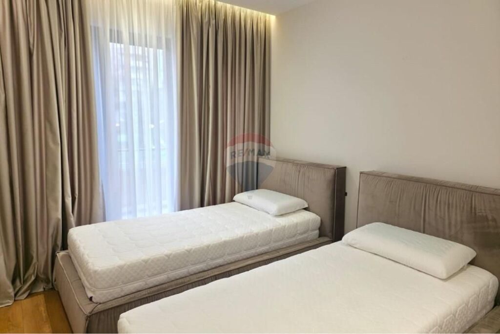 Duplex Modern me Qira Hyrja e "Kodrës së Diellit"