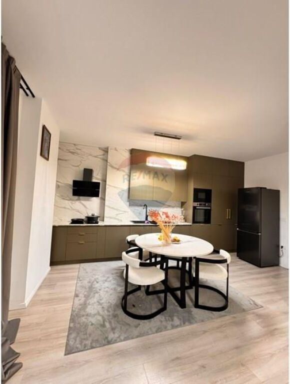 Apartament - Për Qira - Kodra e Diellit, Tiranë(ID: 530221059-441)