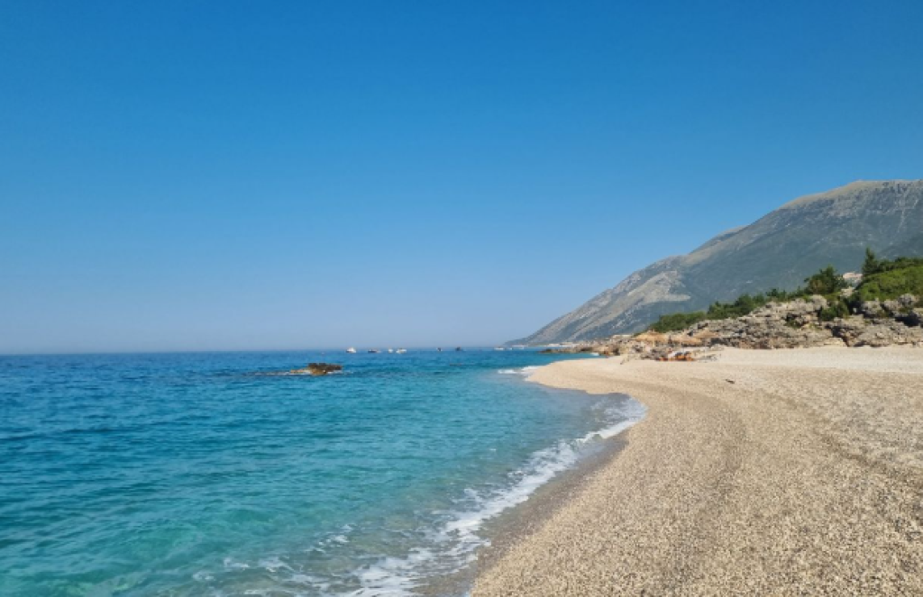 🏡 Villa Twin con Piscina in Vendita – Green Coast  Villa su 3 piani