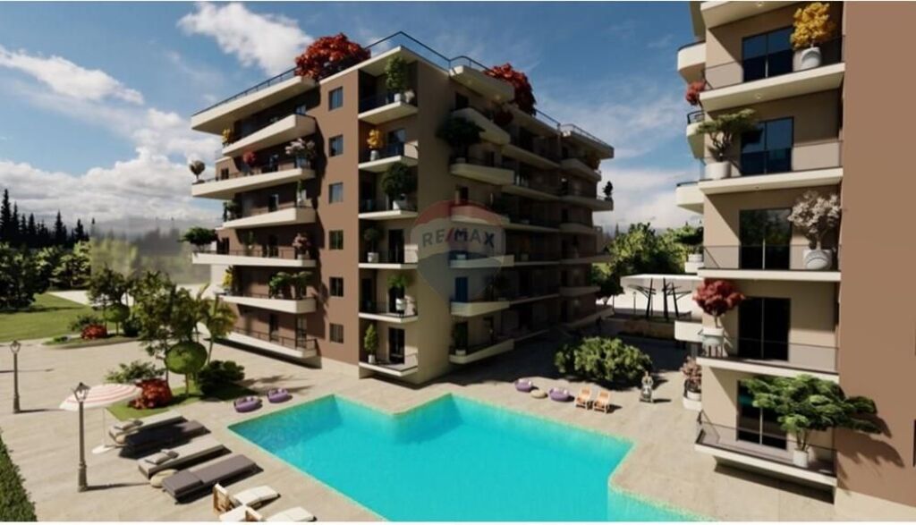 Apartment 1+1 for sale in Golem!