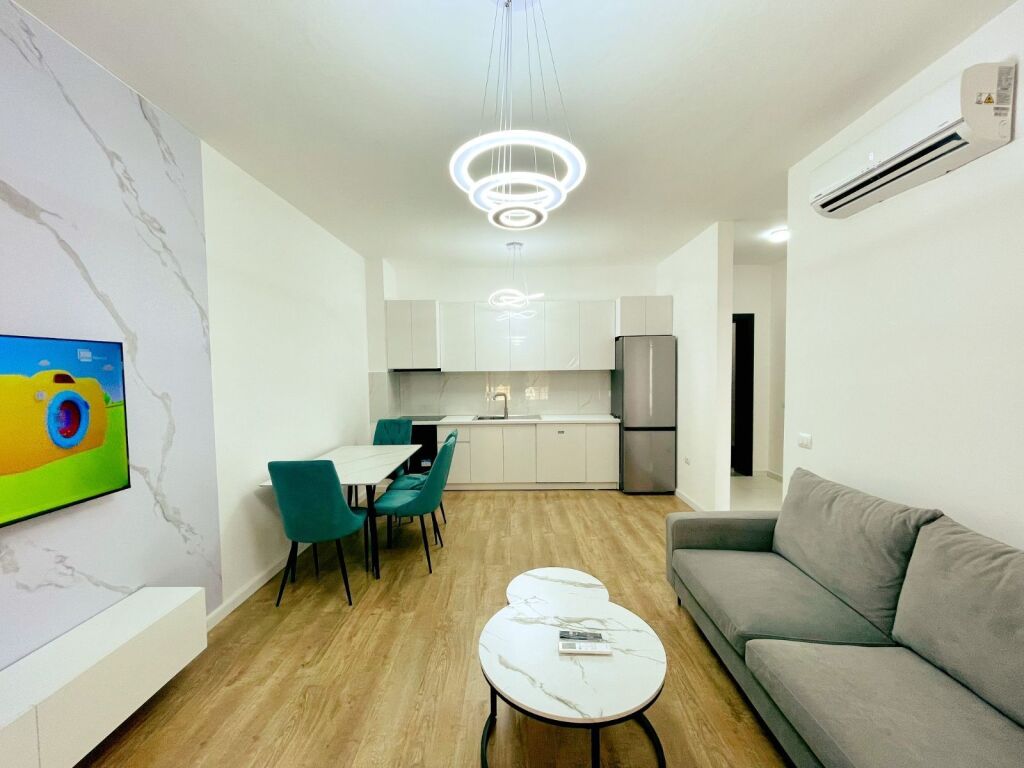Jepet me QIRA apartament 1+1 afër KIKA 2, Komuna e Parisit