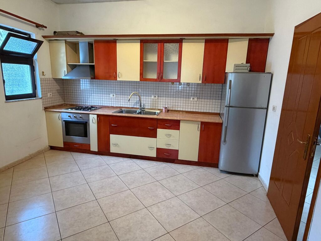 Appartamento 2+1 in affitto ad Astir