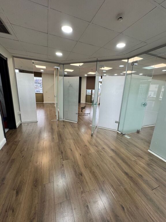 OFFICE FOR RENT 100 M2 BLOK 1500 EURO