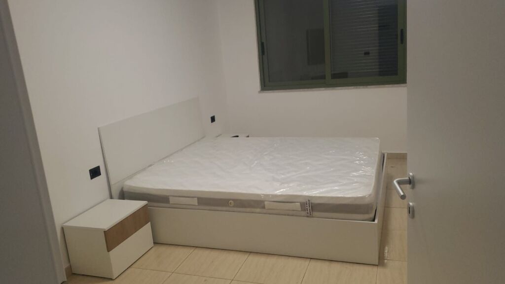 Jepet me qira 2+1+2 KOMUNA E PARISIT 700 mije leke