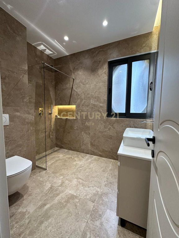 Apartament 3+1 per Qira tek Rruga e Kosovareve!