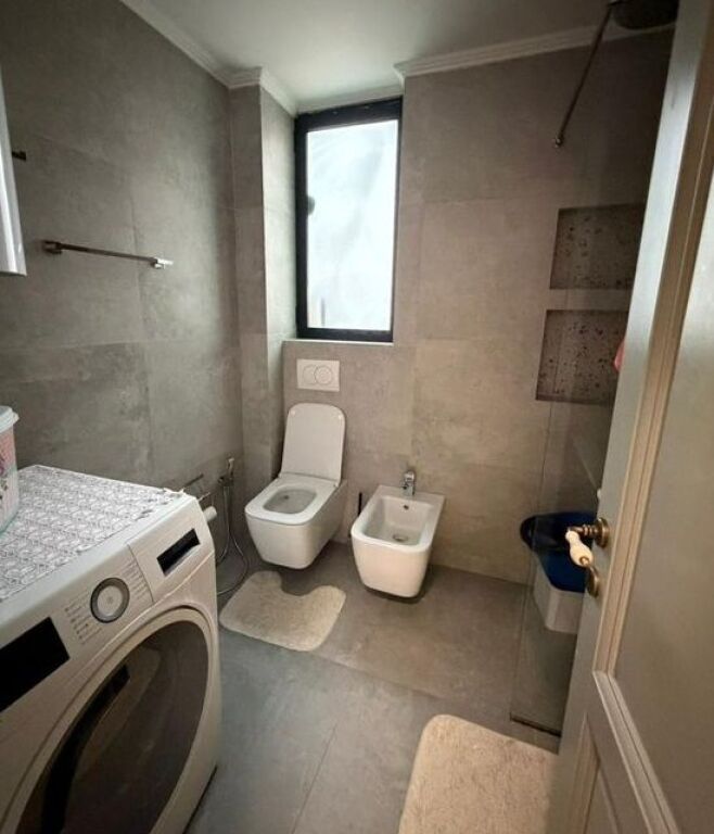 Affittasi appartamento 2+1 in via Durresit