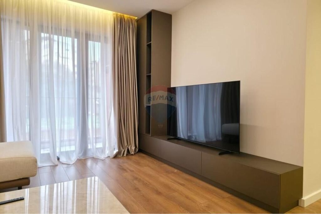 Duplex Modern me Qira Hyrja e "Kodrës së Diellit"