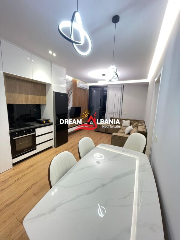 Appartamento 2+1 in affitto in Via Mine Peza, presso Golden Tower a Tirana (ID 42215481)