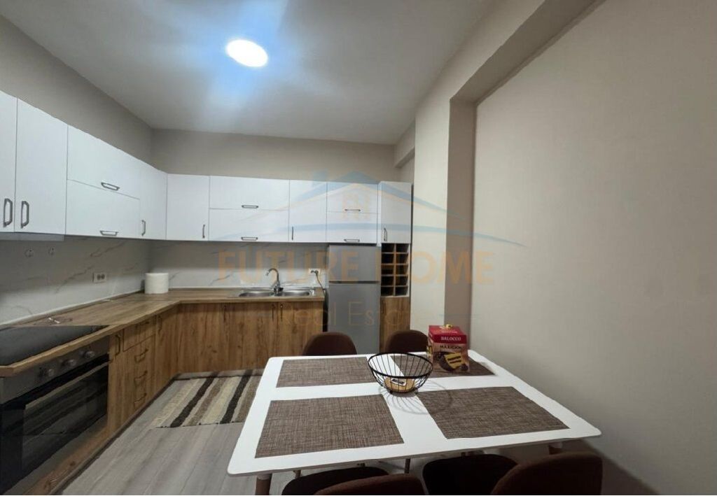 Qira, Apartament 1+1, Porcelan, Tiranë