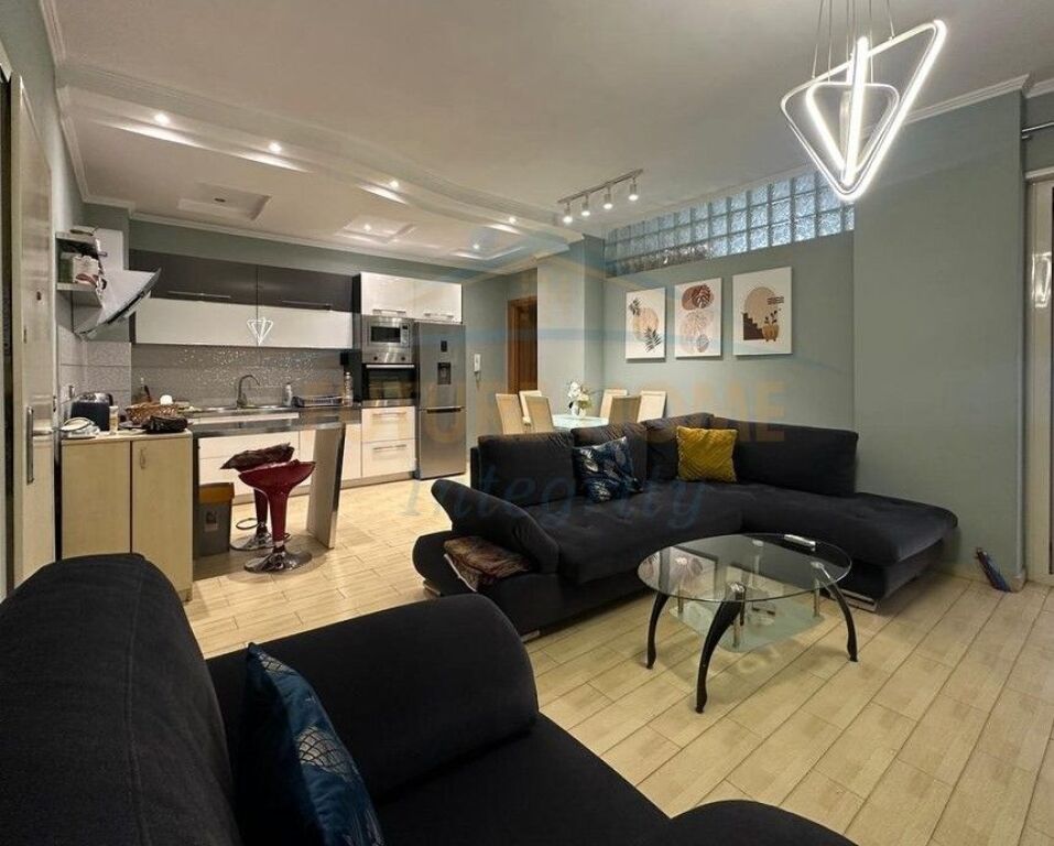 For sale, 2+1 Apartment, New Bazaar, Tirana.