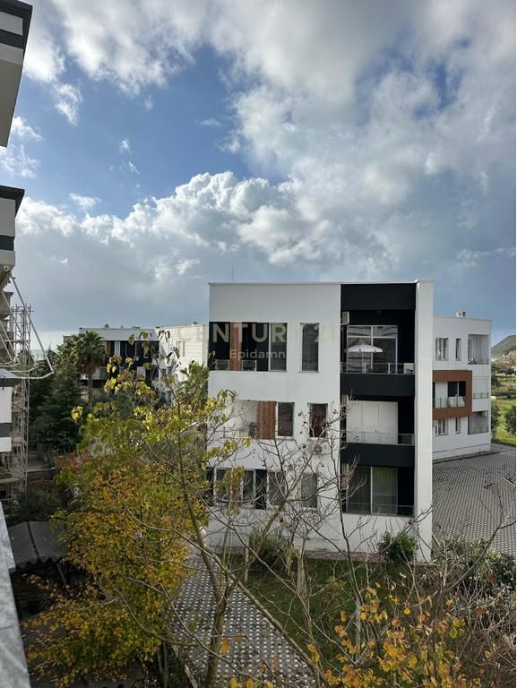 SHITET APARTAMENT 2+1 TEK GJIRI I LALZIT