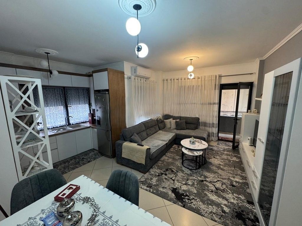 APPARTAMENTO 1+1 IN VENDITA VICINO AL NUOVO MERCATO ELETTRICO! 150.000 €