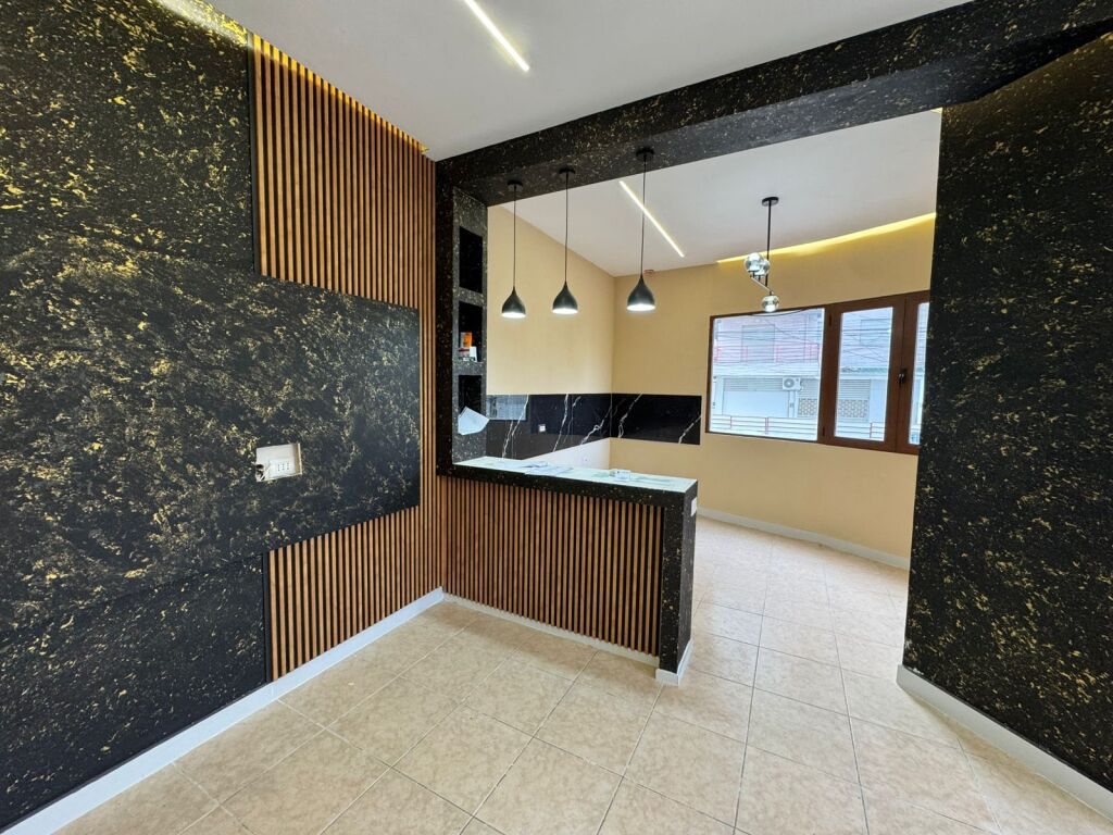 Shitet Apartament 3+1 në Plazh, Iliria