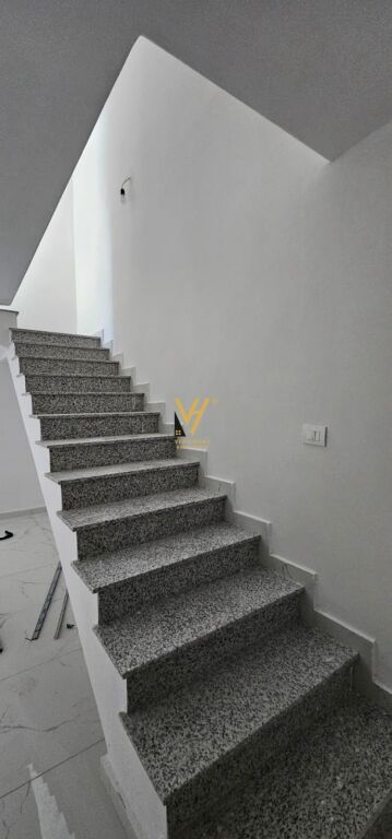 SHITET DUBLEX 2+1+BLK NE GOLEM 150.860 EURO