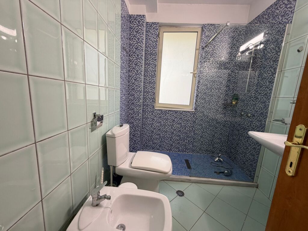 Apartament me qira liqeni i thate