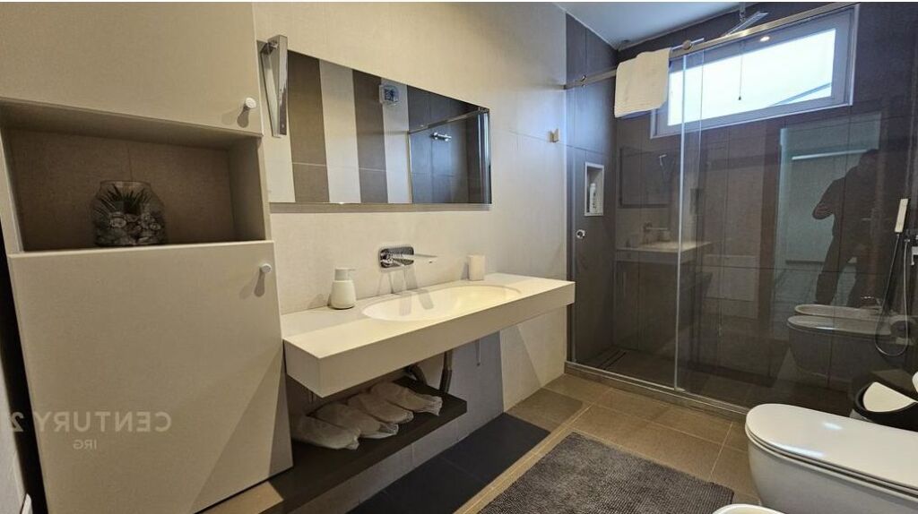 Shitet apartament 3+1+2 ne Bllok!