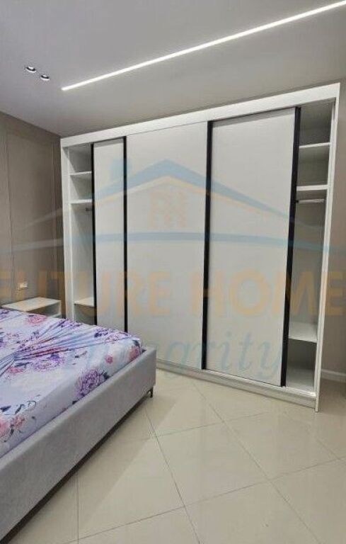 Affitto, Appartamento 1+1, Via Irfan Tomini, Tirana.