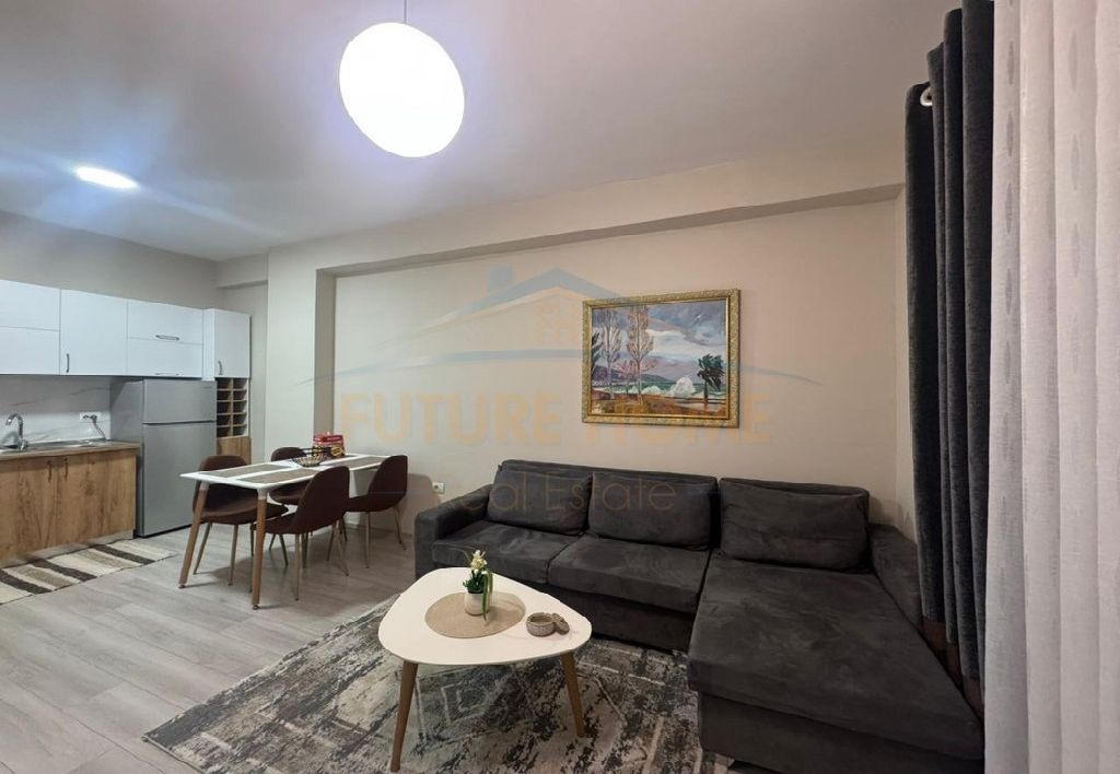 Qira, Apartament 1+1, Porcelan, Tiranë