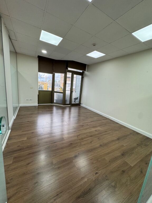 OFFICE FOR RENT 100 M2 BLOK 1500 EURO