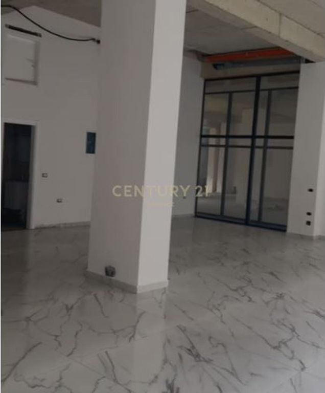 COMMERCIAL SPACE FOR RENT AT REPORT TV