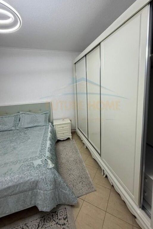 Rent, Apartment 1+1+parking space, 5 Maji Street, Tirana