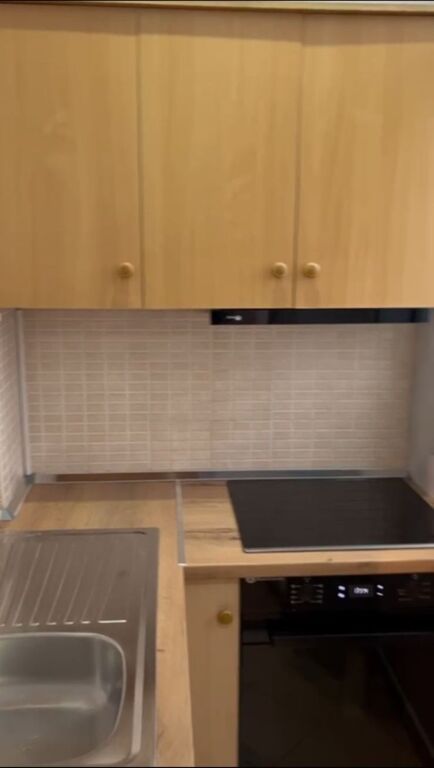 Jepet me qira studio-apartament në Vlorë, zona Skele !