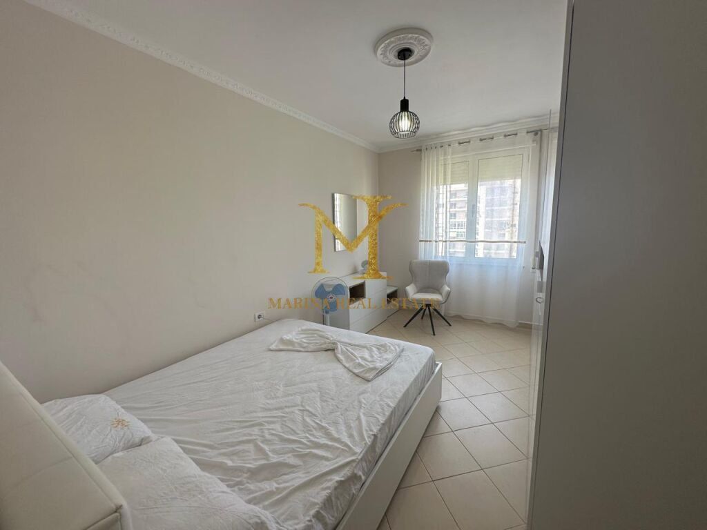 APARTAMENT 2+1 ME QERA , PLAZH HEKURUDHA !