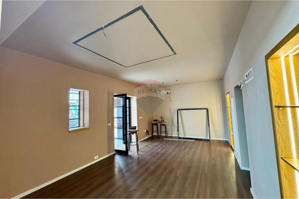 Ambient per qera Komuna e Parisit