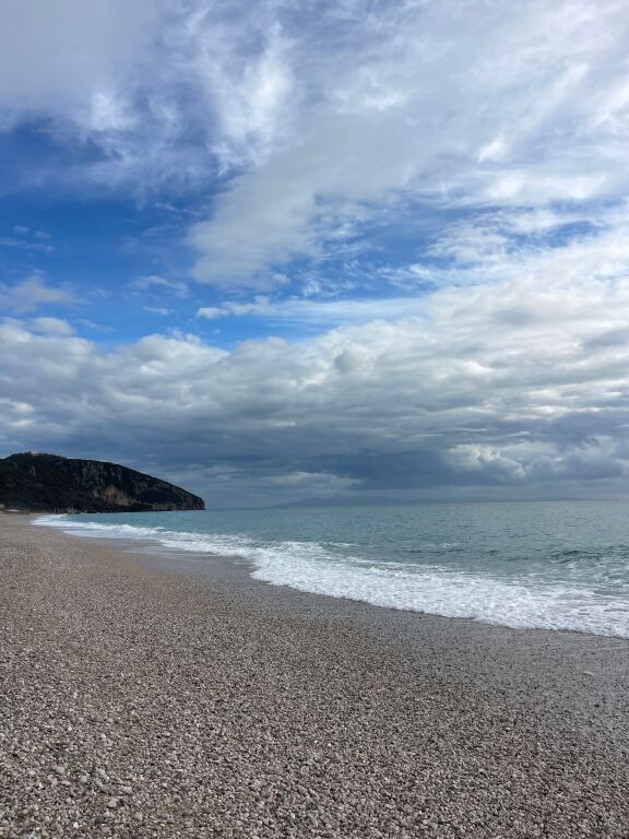 Business premises for sale by the road near the coast in Dhermi