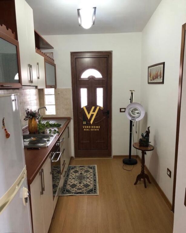 SHITET APARTAMENT DUPLEX 3+2+3 TE 21 DHJETORI 400.000 EURO