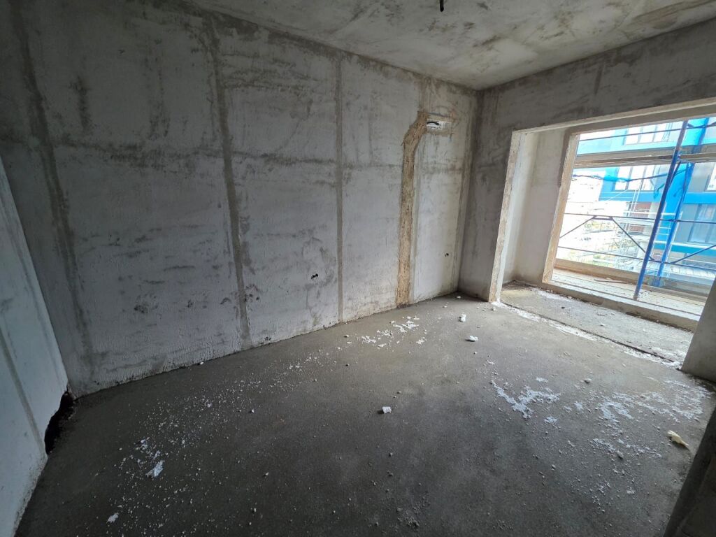 Bulevardi Bajram Curri Mbi Maternitetin E Ri Shitet Apartament 1+1 Plus Post Parkimi